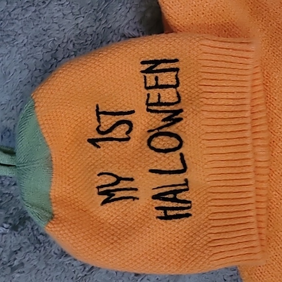Photo prop - My First Halloween 🎃 Hat & Matching Blanket Set only used 1 - Picture 3 of 4